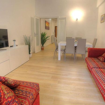 Apartament Holiday Aroma Zewnętrze zdjęcie