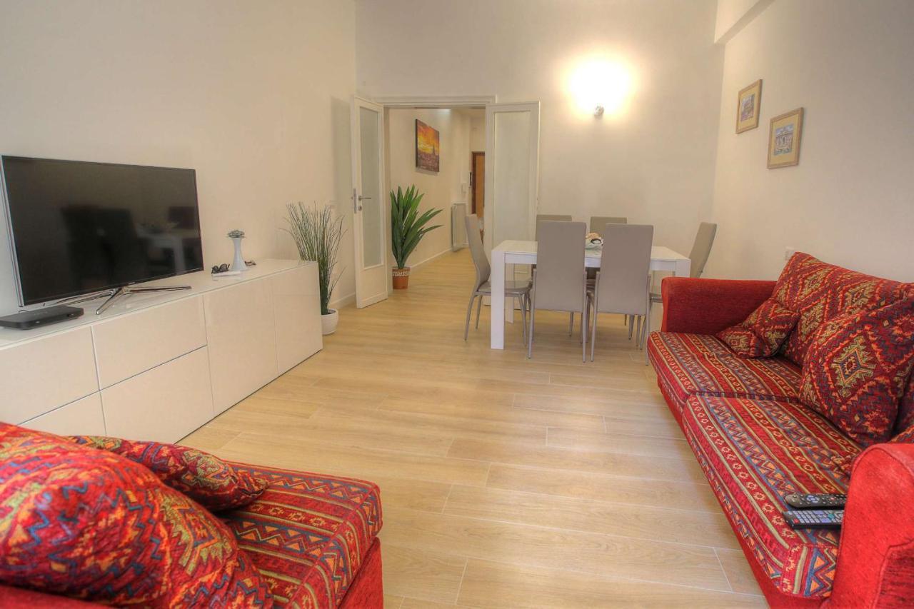 Apartament Holiday Aroma Zewnętrze zdjęcie