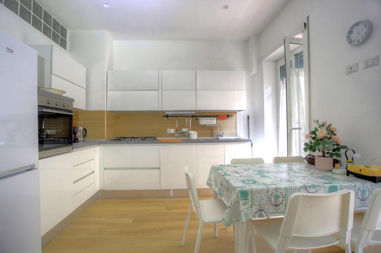 Apartament Holiday Aroma Zewnętrze zdjęcie